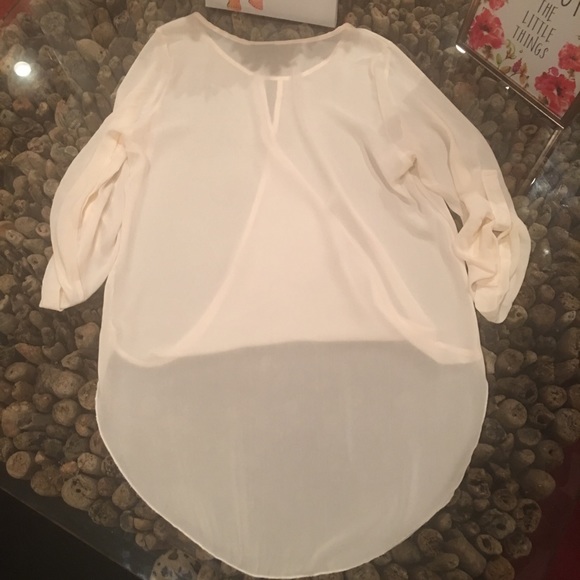 💚RUE 21 extreme high-low tunic. - Picture 2 of 4